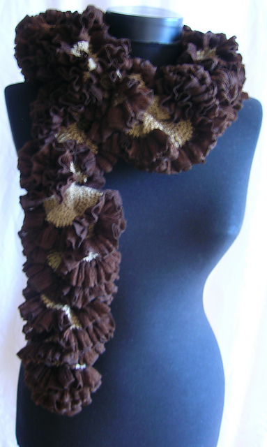 The Crunchy Chocolate Crisps Scarf