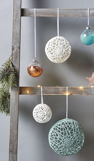 Lace Christmas Bauble Trio