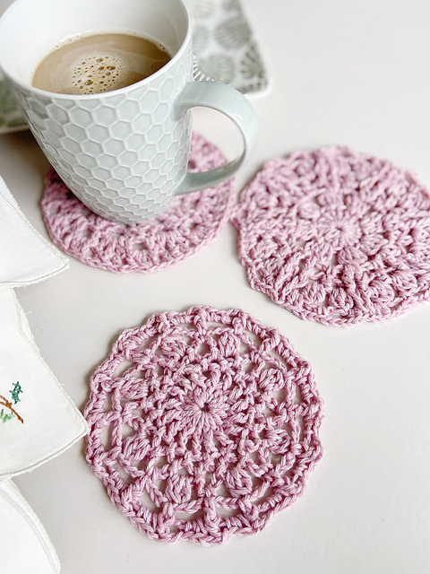 Lovely Lace Coaster Set