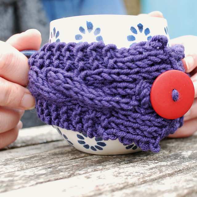Crafty Cables Mug Cosy