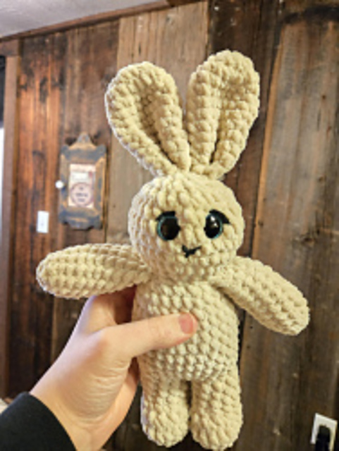 Ravelry: Big Earred Bunny pattern by HannahsDreamShoppe