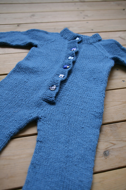 #1925 Heil dress i dobbelt 2-tråds garn