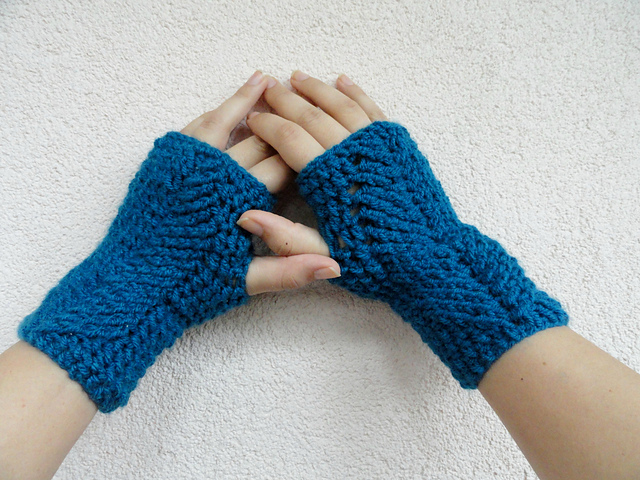 Braided Fingerless Mittens