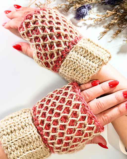 Honeycomb Fingerless Gloves