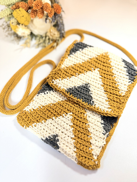 Wander Crossbody Bag