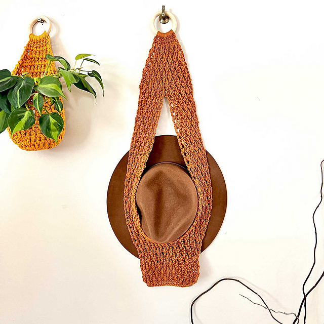 Ravelry Hat Hanger pattern by Happy Heartsy