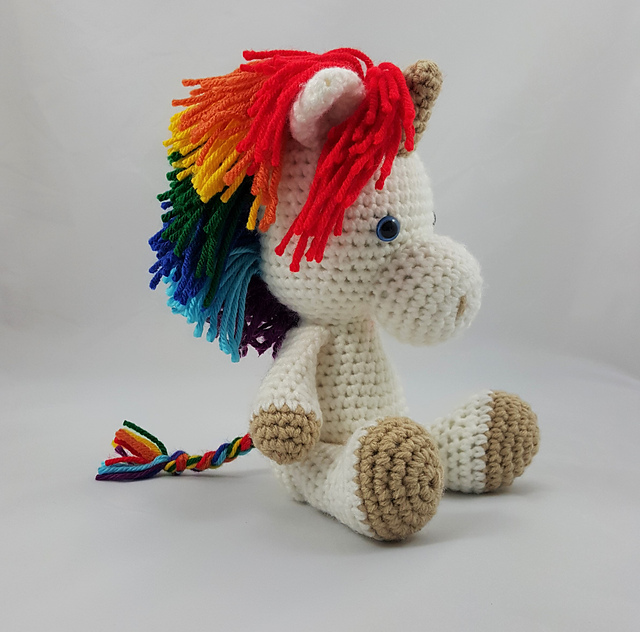 Rainbow Unicorn Amigurumi