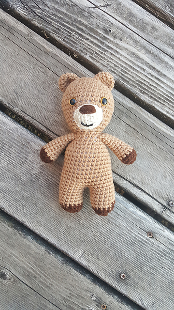 Bear Amigurumi "Itty-Bitty"