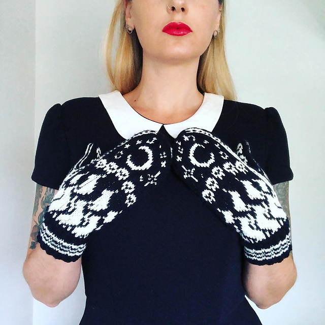 Witching Hour Mittens