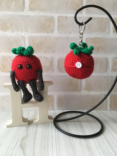 Tomato Mouse House and Doll