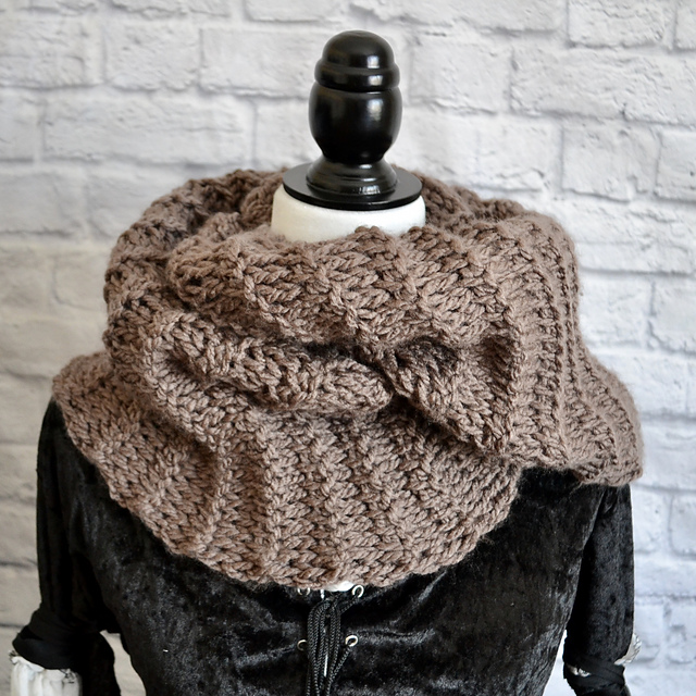Claire's Cowl