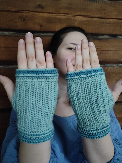 Fia Fingerless Gloves