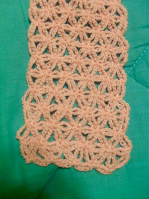 Triangle stitch scarf