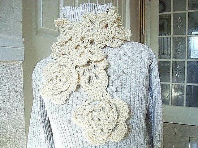 057 Rose Garden Scarf