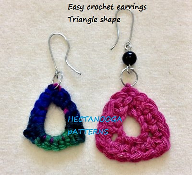 TRIANGLE EARRINGS