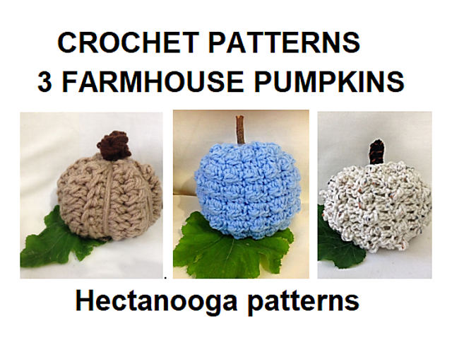 2942 - 3 farmhouse pumpkins