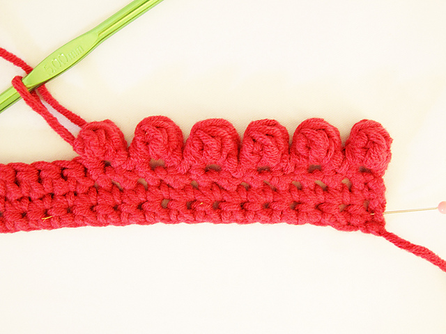 Simple Crocheted Bobble Edging Tutorial