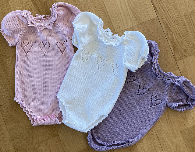 Heart onesie with raglan