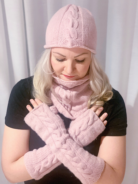 Amelie Fingerless Gloves