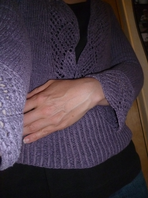 V-Ausschnitt Pulli mit Spitzenmuster