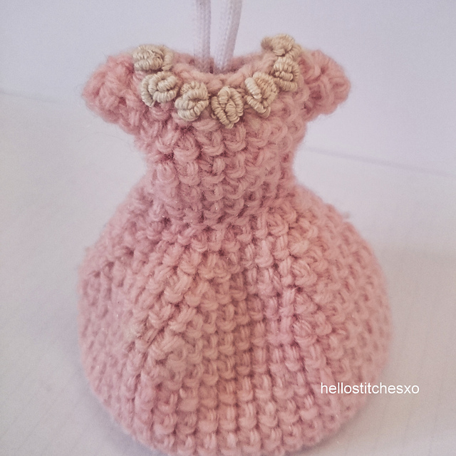 Doll dress keychain