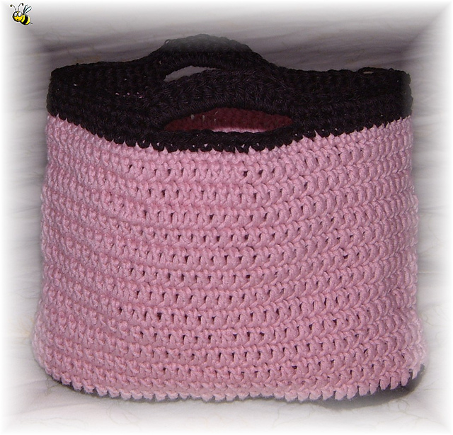 Small gift basket / petit sachet au crochet