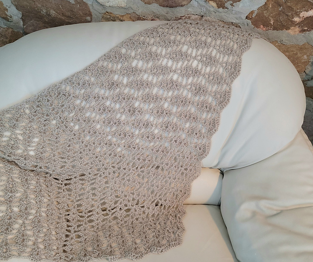Long Leaves Shawl