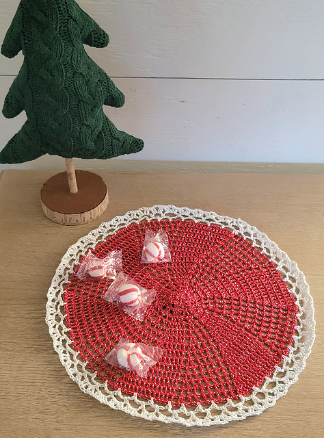 Christmas Candy Doily