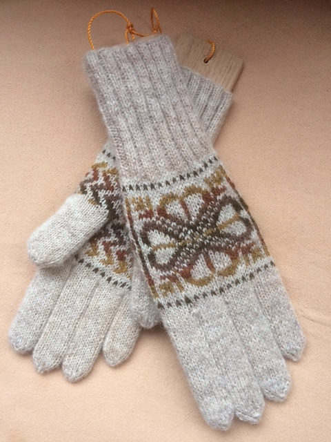 Janet o' Burraland Gloves