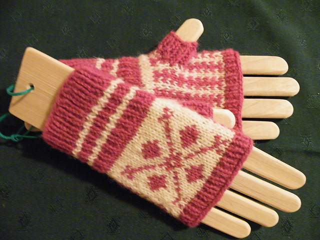 Rona's Mitts