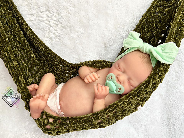 Velvet Hammock Wrap