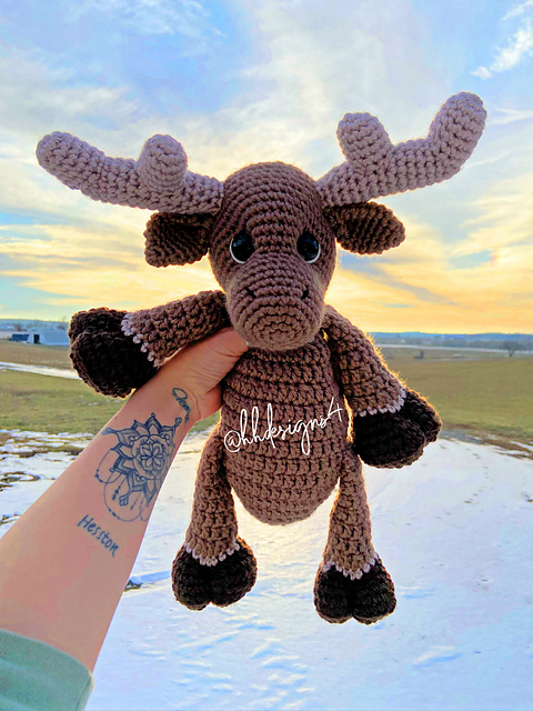 Cuddle Moose