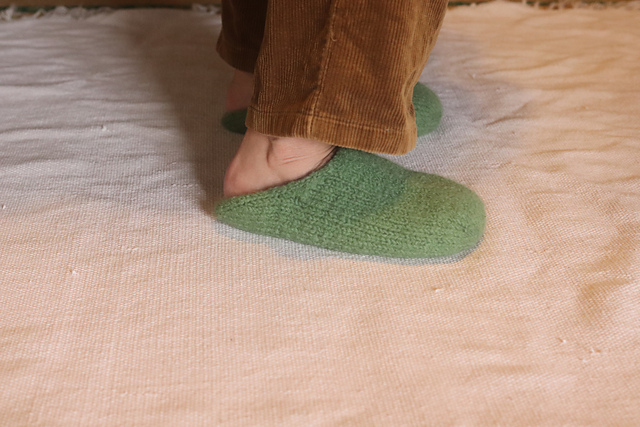 MOMI | Double Felt Room Shoes