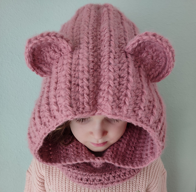 Bear Hooded Cowl