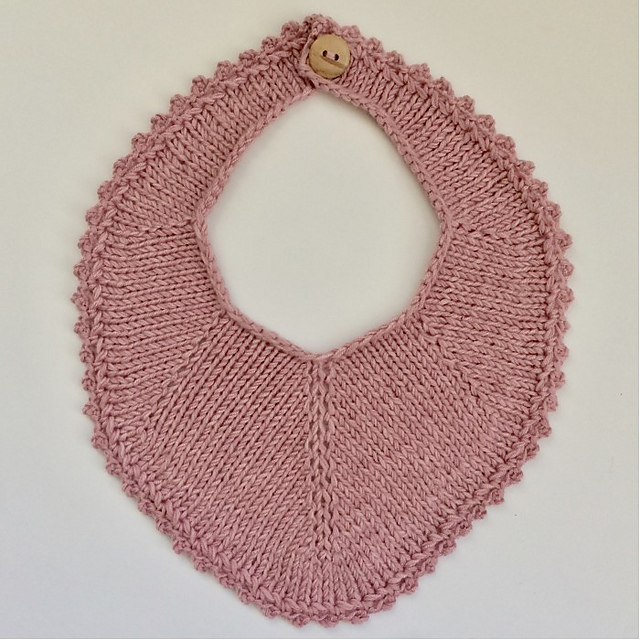 Knitted Bib