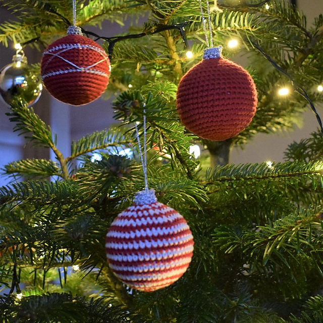 Crocheted Christmas Balls