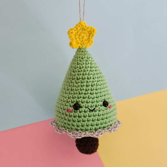 decorazione albero di natale a uncinetto schema gratis amigurumi