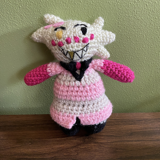 ★angel様★Coomb luxe/ベスト/ポンチョ/フォックスファー/カシミ Ravelry: Angel Dust Amigurumi pattern by Holly Osterbrink