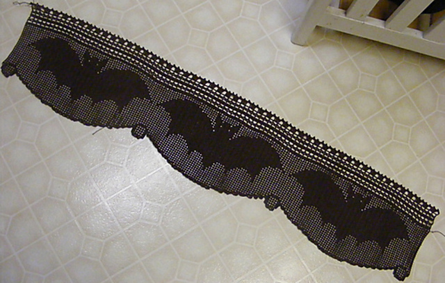 Ravelry: Halloween Border With Bats pattern by Filet-Crochet-Patterns.com