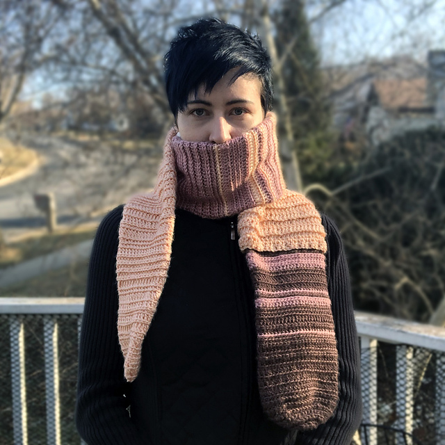 Earthworm Scarf