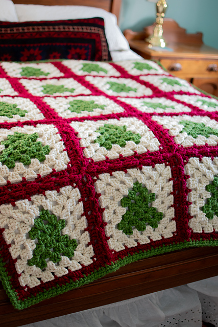 The Home for Christmas Throw