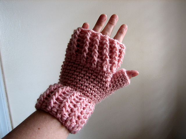Post Stitch Mitts