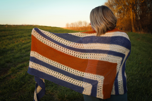 Rising Kite Shawl
