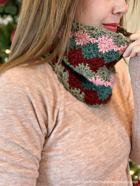 Christmas Cowl