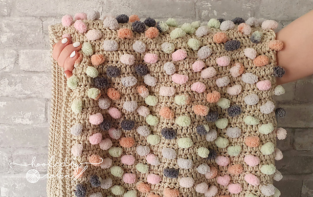 Pom Pom Blanket