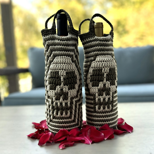 Spooky Skull Wine Cozy