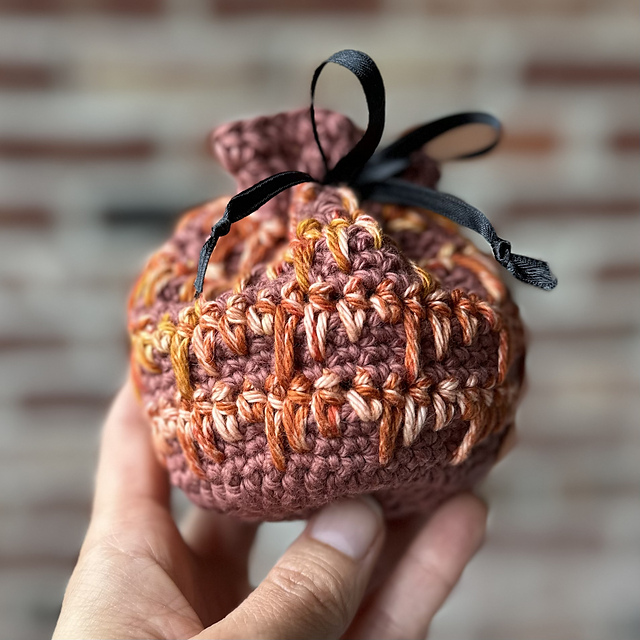 Spike Stitch Dice Bag