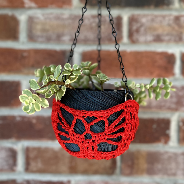 Spooky Skulls Planter