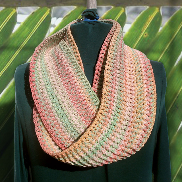 I Feel Free Mobius Cowl