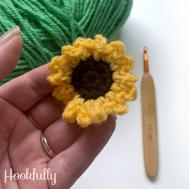 Little sunflower appliqué